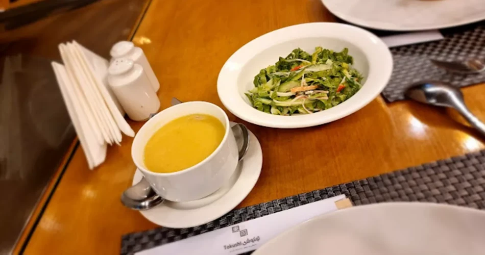 Best 9 Restaurants in Madinah - A Food Lover's Guide!